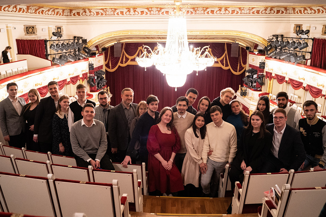 Студенты Сретенской академии посетили Малый театр